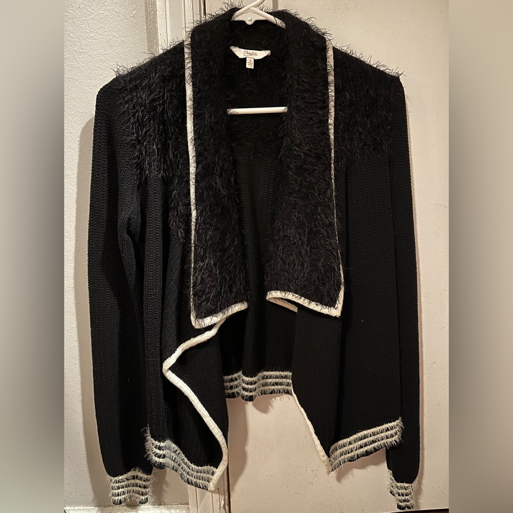Dressy sweater.  Perfect for the Holiday season! 🎄
